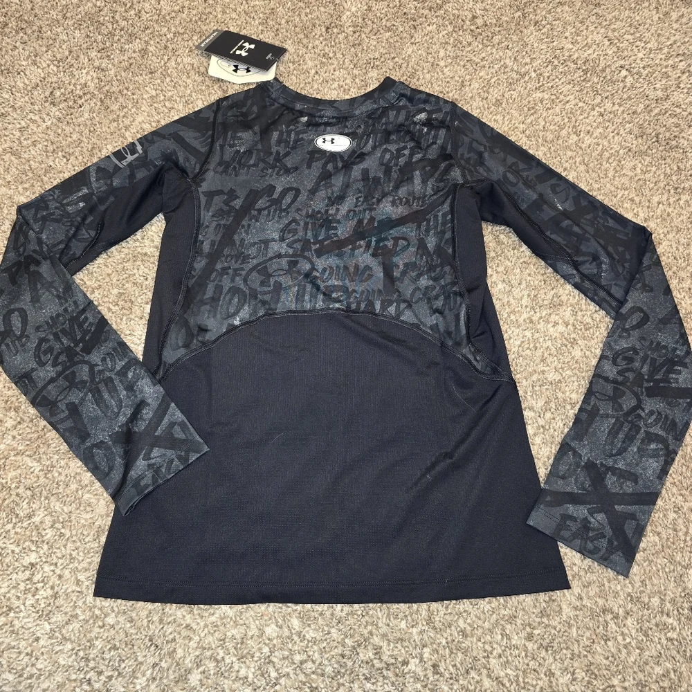 Under Armour Youth Black Graphic Long Sleeve Shirt Large NWT